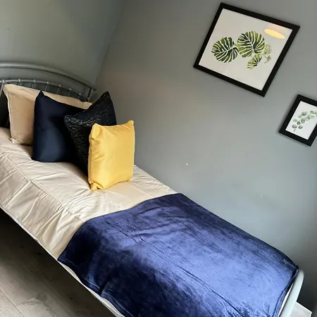 Stunning Spacious One Bedroom Haven Coventry Exterior photo