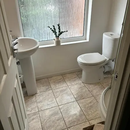 Stunning Spacious One Bedroom Haven Coventry Exterior photo