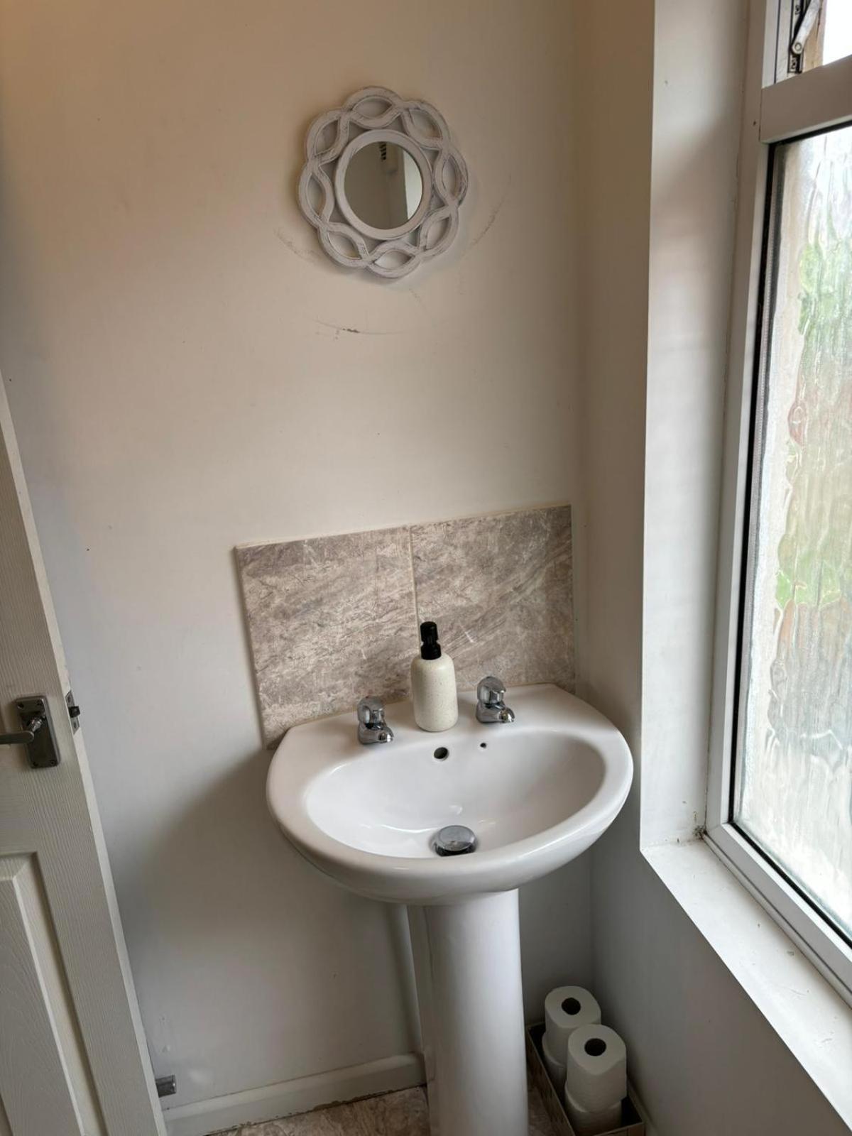 Stunning Spacious One Bedroom Haven *