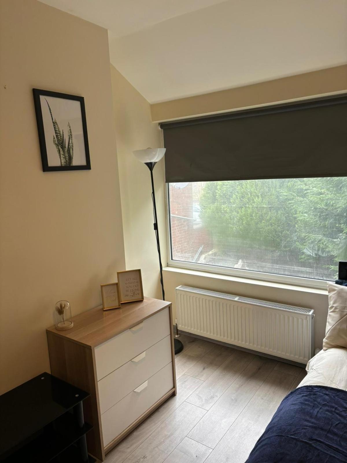 Stunning Spacious One Bedroom Haven Homestay Coventry