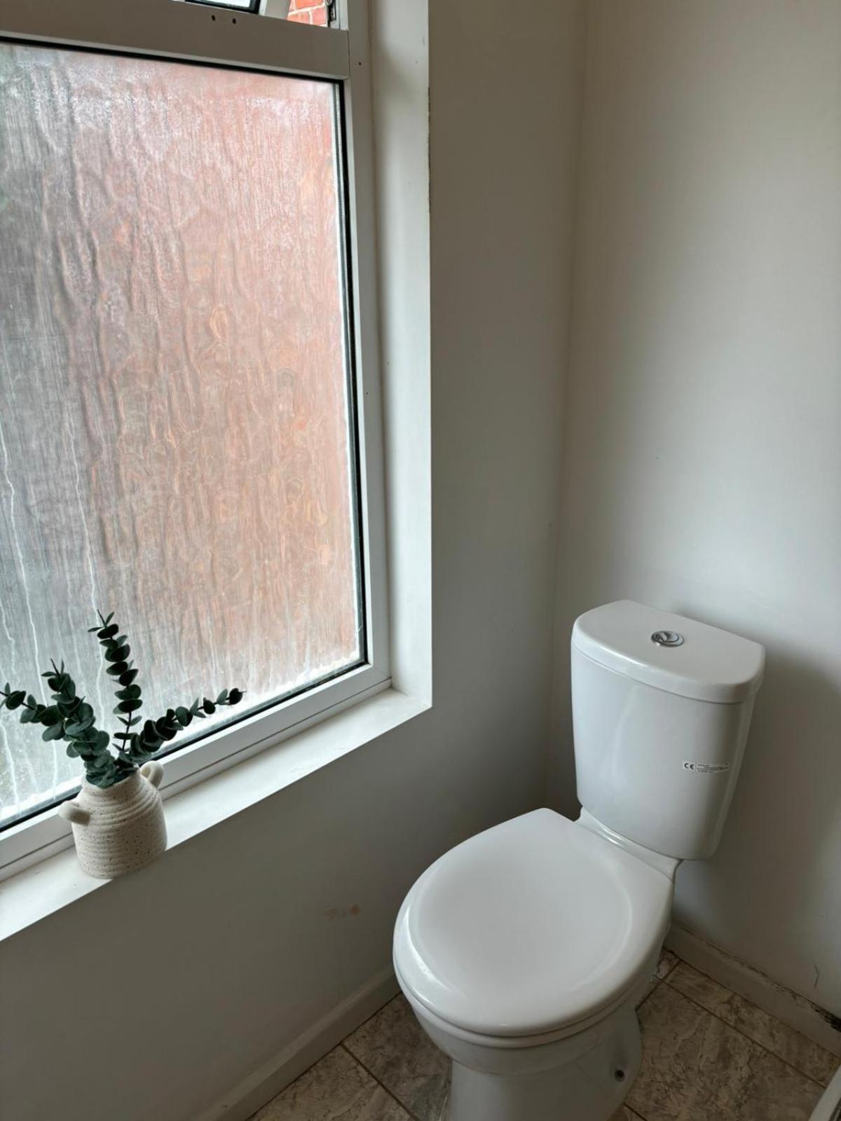 Stunning Spacious One Bedroom Haven Homestay *
